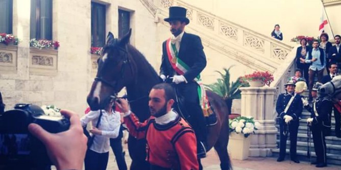 Sant´Efisio: incidente a cavaliere