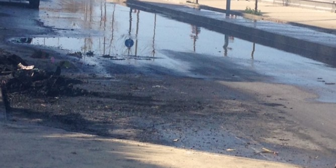 Ore 4: Smart incendiata in via Lido