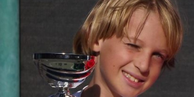 Alexander Fragasso, giovane promessa del Tennis Porto Torres