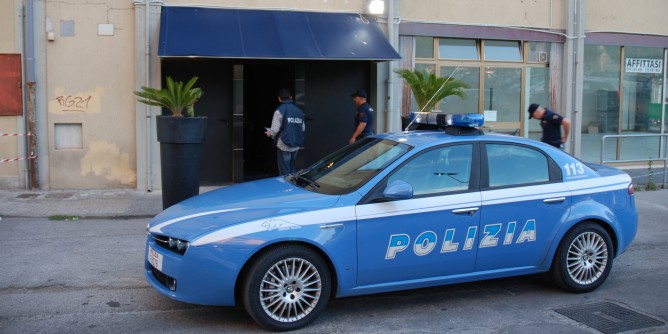 Auto rubata restituita per 100 euro: arrestato 53enne nuorese