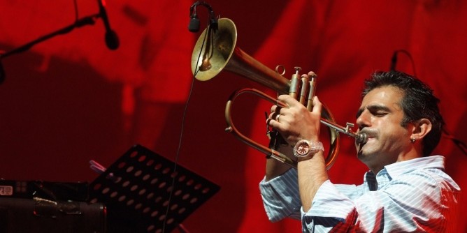 Paolo Fresu apre il festival a Palau