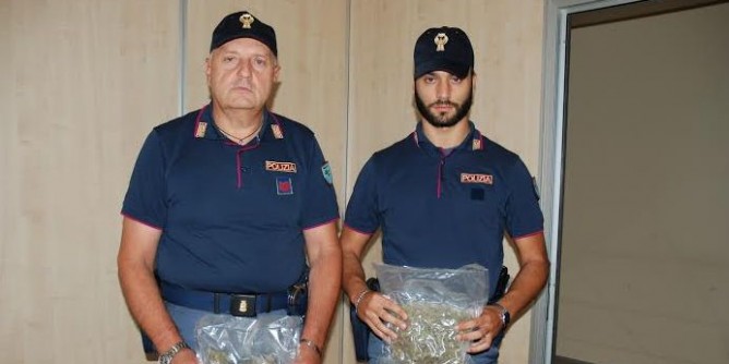 Fuga in auto con la droga: arrestati due sassaresi