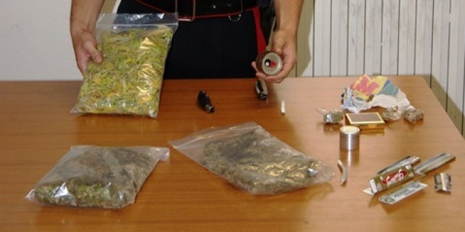 Detenzione di marijuana: due fratelli in manette