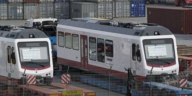 Sbarca a Porto Torres il treno Stadler | Foto