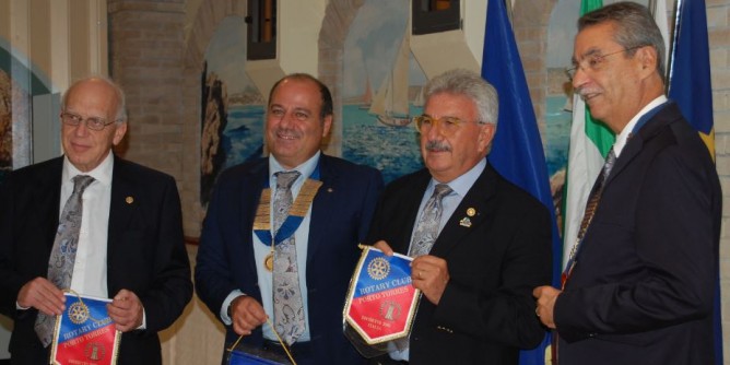 Governatore Perrone incontra il Rotary Porto Torres