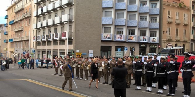 Alzabandiera a Cagliari per Festa dell´Unità | Foto