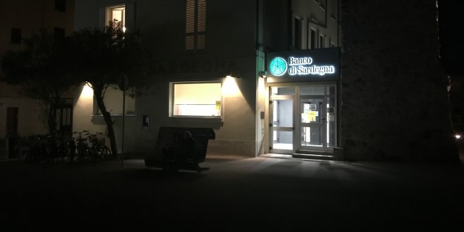 Ore 19: centro storico al buio | Foto