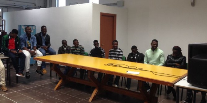 Migranti: «Restiamo a Porto Torres per mettere radici»