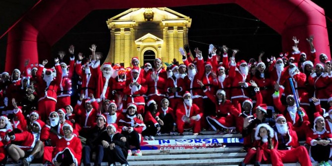 Babbi Natale in corsa a Cagliari