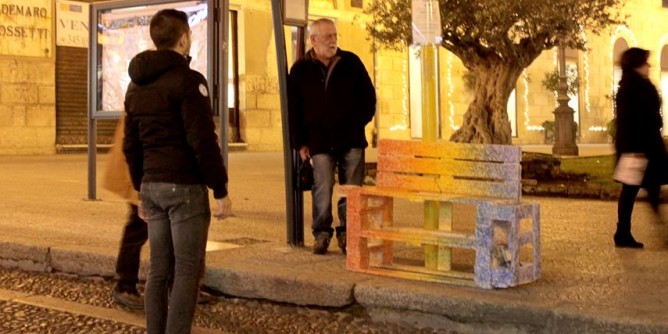 Installazioni a Sassari: ladri portano via panchine