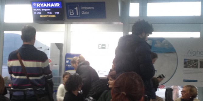 Fuga-Ryanair, Massidda attacca. Pd con Alitalia contro low cost