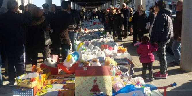 Porto Torres: settanta metri di solidarietà per i poveri