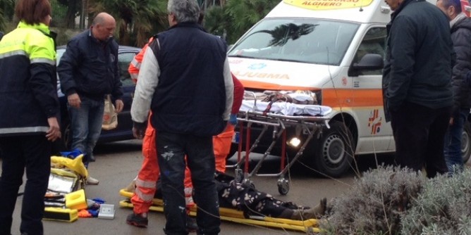 Travolto da pullman a Cagliari, è grave
