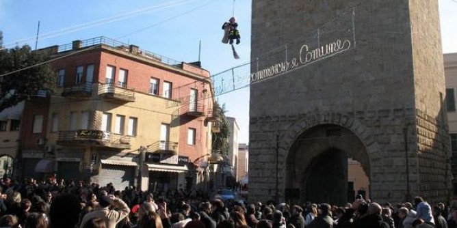 Discesa della Befana dalla Torre di San Cristoforo