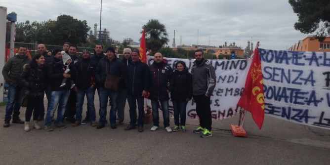 Protesta Simind: Versalis <i>anticipa</i> la prima mensilità