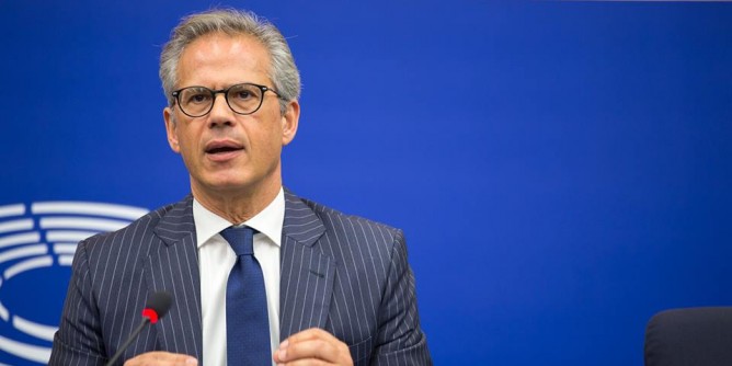 Vesuvius, Cicu convoca l´Ue