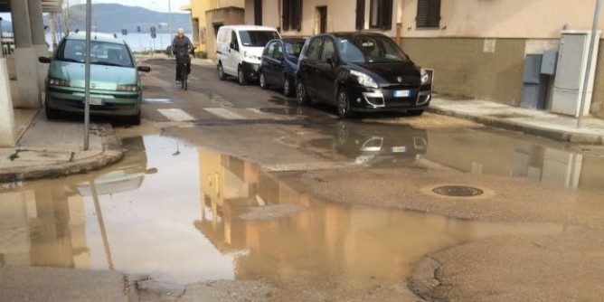 Via Degli Orti ancora allagata | Foto