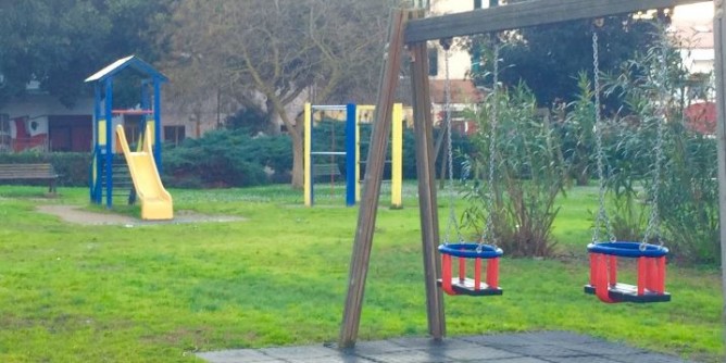 Porto Torres, Parchi urbani: non danneggiate i giochi dei bambini