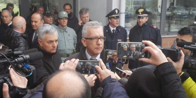 E un <i>bluff</i> istituzionale. Privati e Ryanair a settembre
