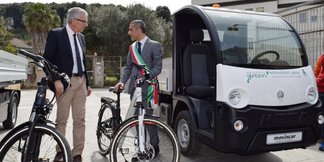 A Sennori il parco auto <i>green</i>: c´è Pigliaru