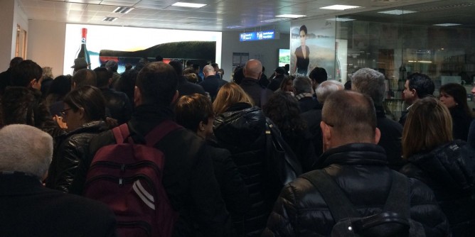 Meridiana: dopo accordo il caos. Ad Olbia saltano 14 voli
