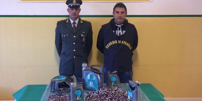 Porto Torres: arrestati due corrieri con 24 kg di hashish