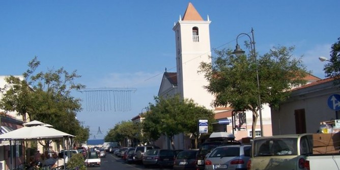 Passeggiata <i>solidale</i> con Emergency Alghero