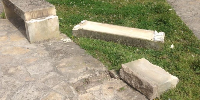 Porto Torres, monumenti e chiese sotto tiro: è emergenza