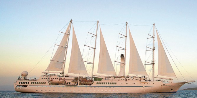 Crociera: ad Alghero la Wind Star