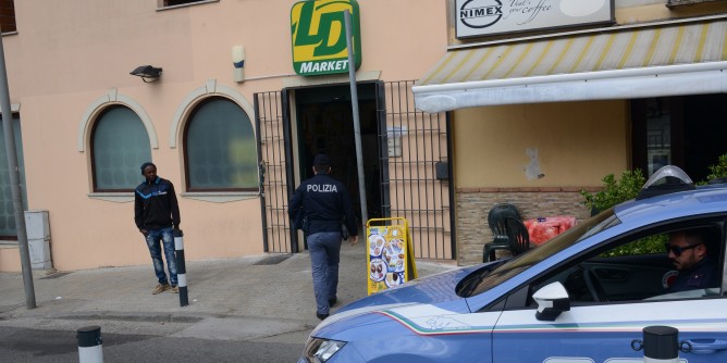Nuoro, alcolici ai minori: multa a gestore del market