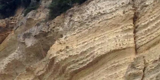 La denuncia: roccia pericolante su gallerie Sassari