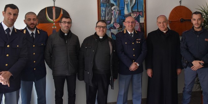 Il vescovo visita il Comune di Orgosolo