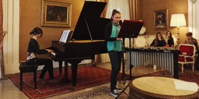 Studenti interpretano Mozart a Villa Las Tronas