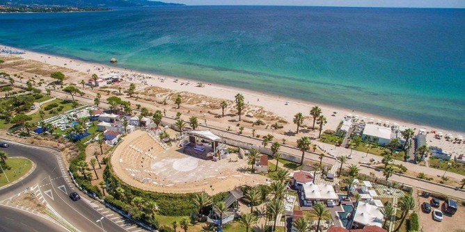 «Chioschi in spiaggia aperti tutto l´anno»