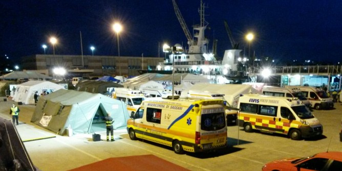 Migranti: in 291 sbarcano nel molo di Cagliari