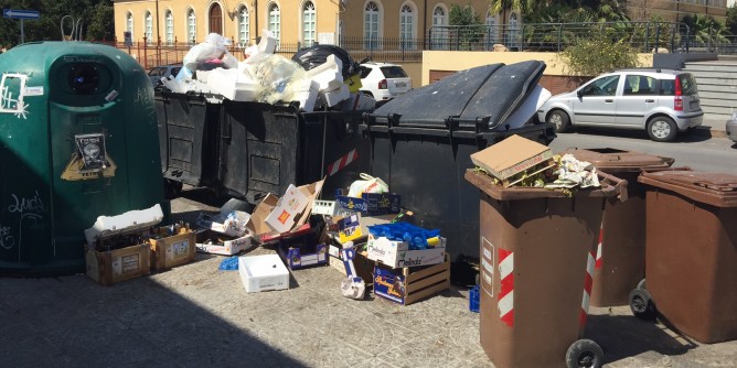 Ingresso scempio al Mercato di Alghero | Foto