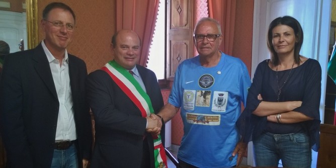 A piedi da Aosta arriva a Sassari