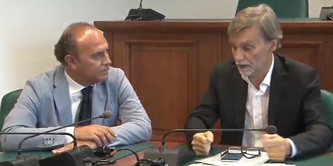 «Grazie» Delrio e Renzi, road-map con Pigliaru
