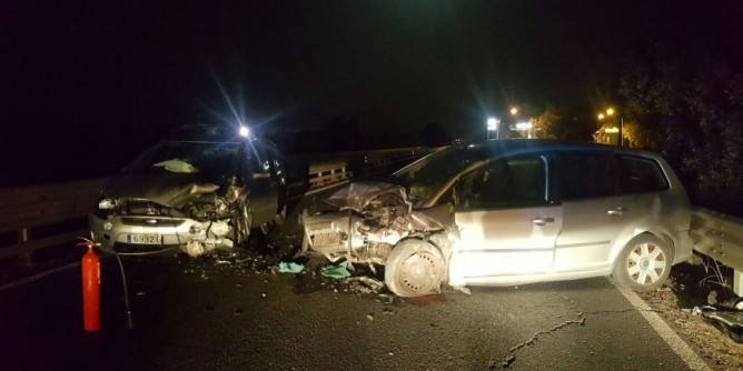 Porto Torres, scontro frontale sulla 131: cinque feriti