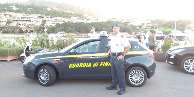 Costa Smeralda: sequestro merce contraffatta per le spiagge dei vip