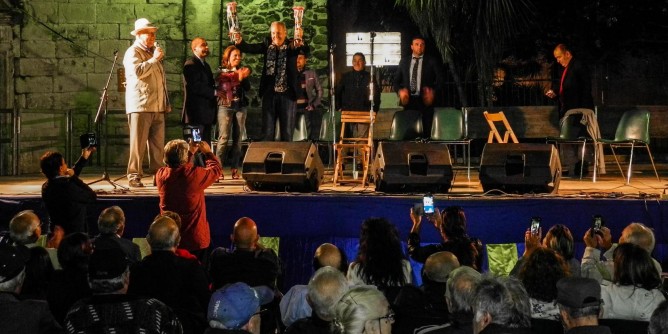 Spettacolo in piazza Fiume. Arriva Ciao Darwin Sassari