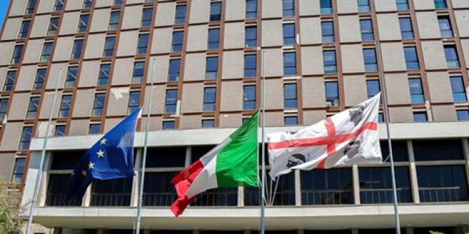 Vittime Covid: bandiere a mezz´asta in Regione