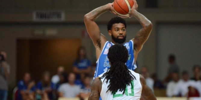 Dinamo-show a Padru: sconfitta Avellino