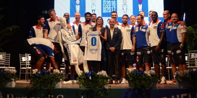 Basket: si alza il sipario sulla Dinamo 2016/17