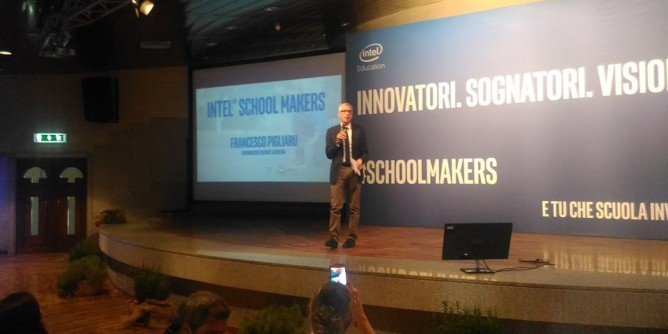 Il presidente Francesco Pigliaru alla School Makers di Cagliari