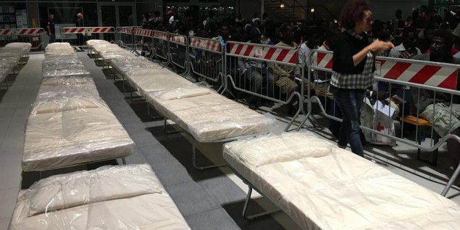 Migranti: 240 verso Sassari