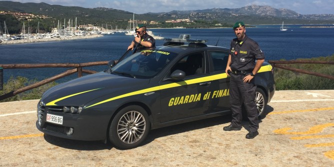 Guardia di Finanza: concorso per venti tenenti
