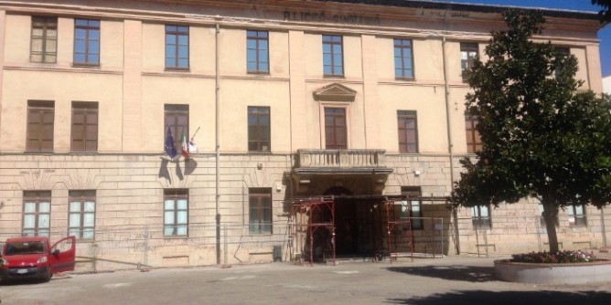 Scuola media di piazza Manno. Via ai lavori da 129mila euro