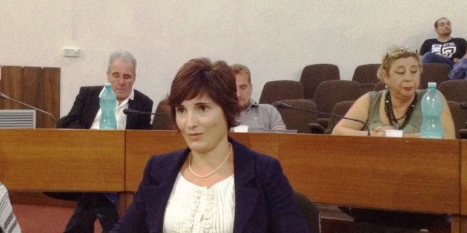 Alessandra Melis entra in Aula a Oristano