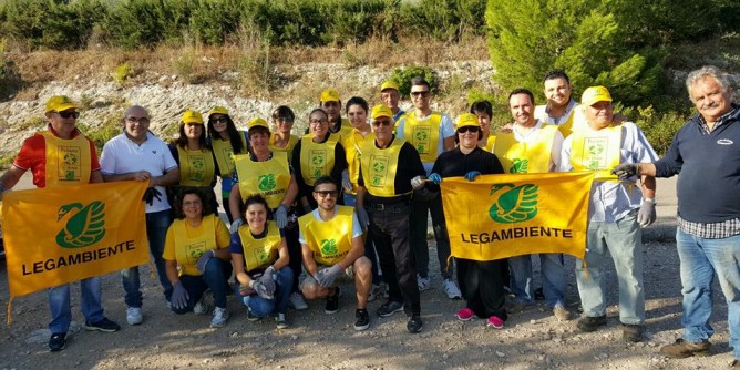<i>Pulizie</i> a Usini: volontari al lavoro